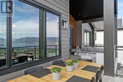 1096 Collinson Court, Kelowna, BC - Indoor Photo Showing Dining Room