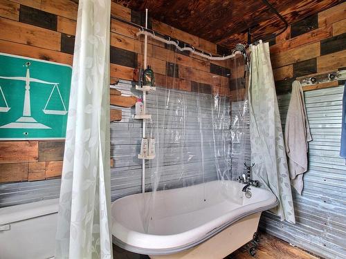 Bathroom - 922 Rg Cyr, Senneterre - Paroisse, QC - Indoor Photo Showing Bathroom