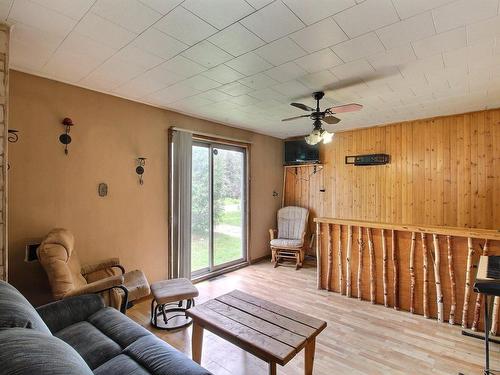 Living room - 922 Rg Cyr, Senneterre - Paroisse, QC - Indoor Photo Showing Other Room