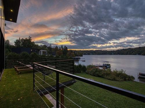 Terrasse - 245 Ch. Du Tour-Du-Lac, Lac-Beauport, QC - Outdoor With View