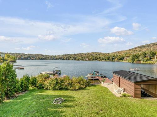 Vue sur l'eau - 245 Ch. Du Tour-Du-Lac, Lac-Beauport, QC - Outdoor With Body Of Water With View