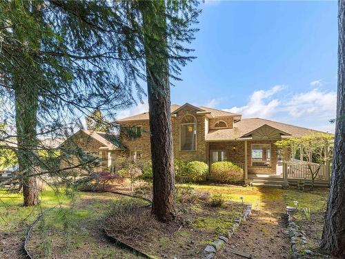 8446 Rumming Rd, Lantzville, BC 