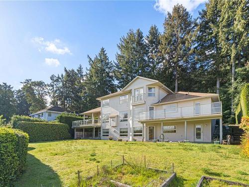 8446 Rumming Rd, Lantzville, BC 