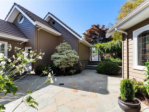 2555 Newman Rd, Central Saanich, BC 