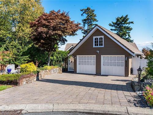 2555 Newman Rd, Central Saanich, BC 