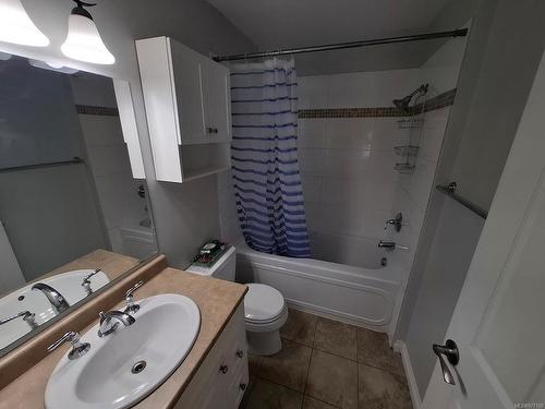 304-866 Goldstream Ave, Langford, BC - Indoor Photo Showing Bathroom