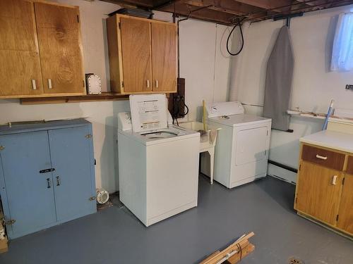 3 Parkway Place, Terrace Bay, ON - Indoor Photo Showing Laundry Room