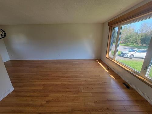 3 Parkway Place, Terrace Bay, ON - Indoor Photo Showing Other Room