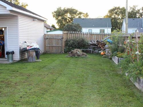 733 Ernestine Avenue, Thunder Bay, ON - Outdoor