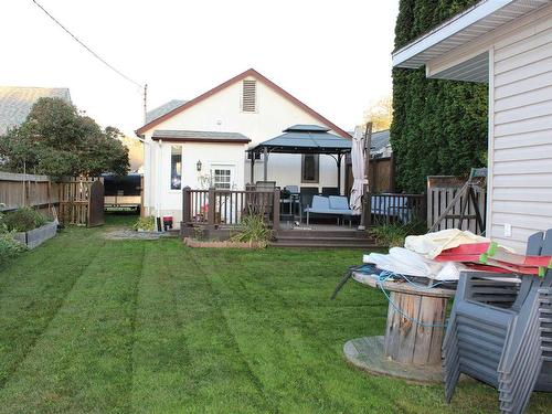 733 Ernestine Avenue, Thunder Bay, ON - Outdoor With Deck Patio Veranda With Exterior