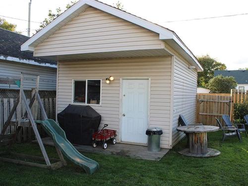 733 Ernestine Avenue, Thunder Bay, ON - Outdoor With Deck Patio Veranda With Exterior