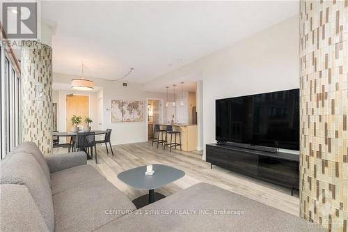 1001 - 200 Lett Street, Ottawa, ON - Indoor Photo Showing Living Room