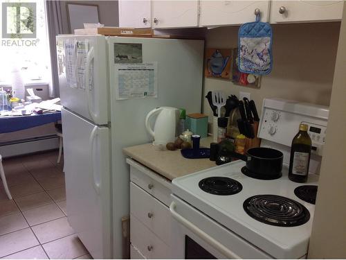 206 1501 Queensway Street, Prince George, BC - Indoor Photo Showing Kitchen