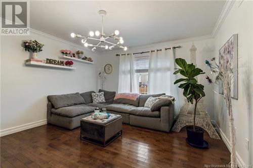 69 Blanchard, Dieppe, NB - Indoor Photo Showing Living Room