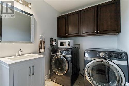 69 Blanchard, Dieppe, NB - Indoor Photo Showing Laundry Room