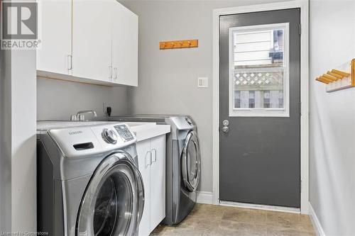 123 Martinglen Crescent, Kitchener, ON - Indoor Photo Showing Laundry Room