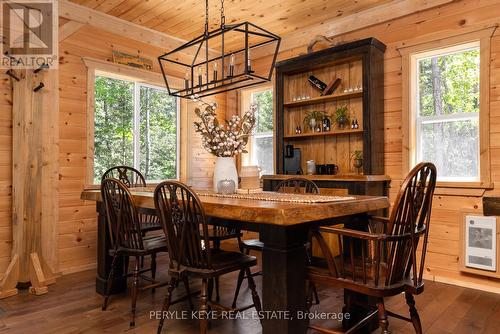 3702 Eagle Lake Road, South River, ON - Indoor Photo Showing Dining Room