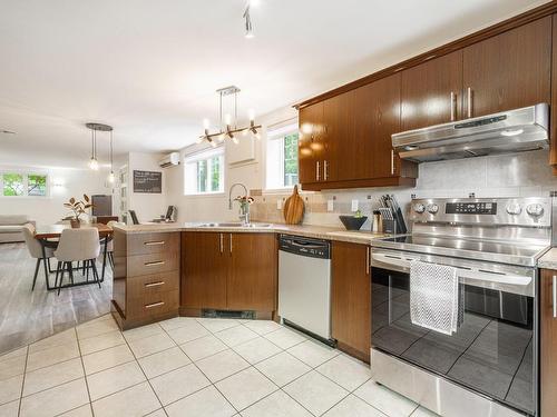 Kitchen - 684 Rue De L'Atlantique, Mont-Saint-Hilaire, QC - Indoor Photo Showing Kitchen