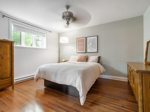 Master bedroom - 684 Rue De L'Atlantique, Mont-Saint-Hilaire, QC - Indoor Photo Showing Bedroom