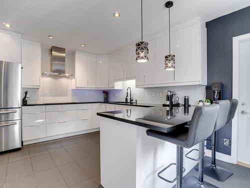 Kitchen - 54 Rue Jean-Talon, Repentigny (Repentigny), QC - Indoor Photo Showing Kitchen With Upgraded Kitchen