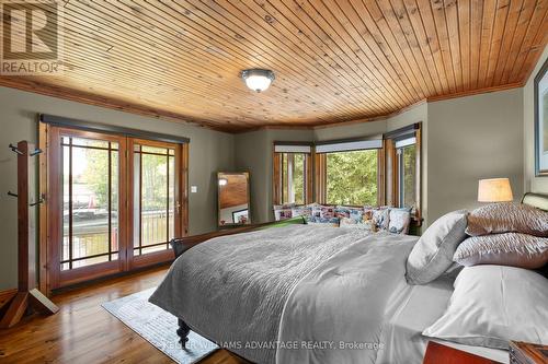 1211 Brydons Bay Road, Gravenhurst, ON - Indoor Photo Showing Bedroom