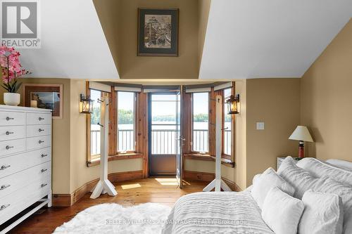 1211 Brydons Bay Road, Gravenhurst, ON - Indoor Photo Showing Bedroom