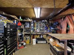 Garage - 