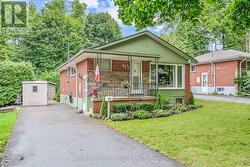 62 BLACKWOOD CRESCENT  Hamilton, ON L8S 3H5