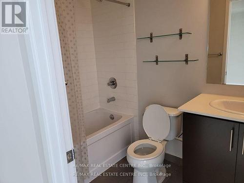 1711 - 360 Square One Drive, Mississauga, ON - Indoor Photo Showing Bathroom