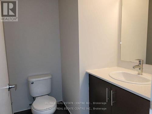 1711 - 360 Square One Drive, Mississauga, ON - Indoor Photo Showing Bathroom