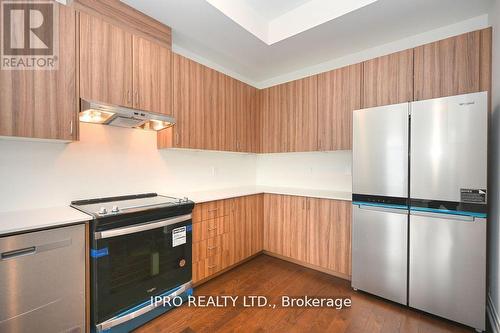 40 - 36 Main Street, Mississauga, ON - Indoor Photo Showing Kitchen