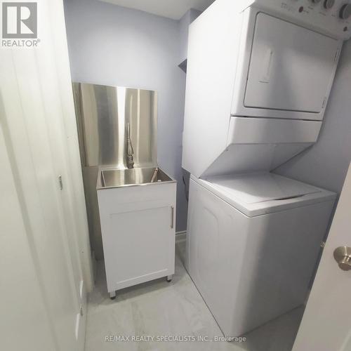 3 Yongestar Trail, Brampton, ON - Indoor Photo Showing Laundry Room