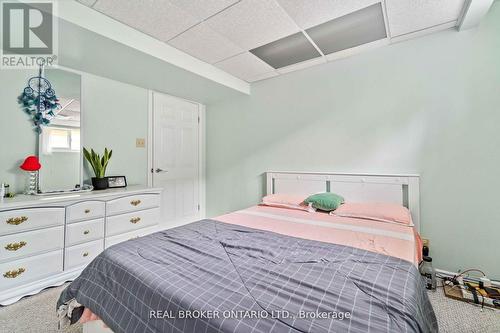 15 Southwood Drive, Kitchener, ON - Indoor Photo Showing Bedroom