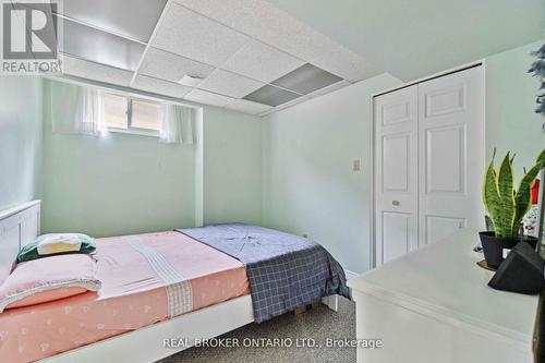 15 Southwood Drive, Kitchener, ON - Indoor Photo Showing Bedroom