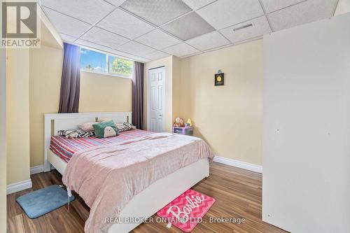 15 Southwood Drive, Kitchener, ON - Indoor Photo Showing Bedroom