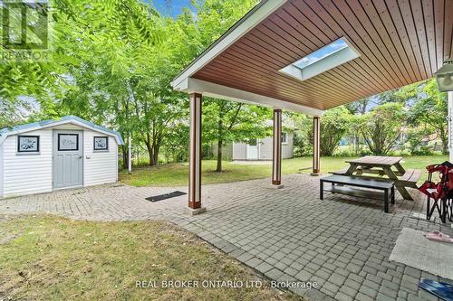 15 Southwood Drive, Kitchener, ON - Outdoor