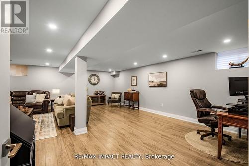 7 Forest Path Court, Toronto, ON - Indoor Photo Showing Other Room