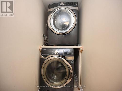 130 Ocean Ridge Drive, Brampton, ON - Indoor Photo Showing Laundry Room