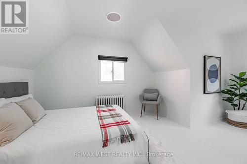 33 Church Street, Toronto, ON - Indoor Photo Showing Bedroom