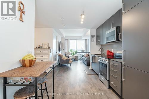 411 - 2450 Old Bronte Road, Oakville, ON - Indoor Photo Showing Kitchen