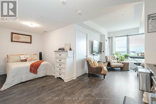 411 - 2450 Old Bronte Road, Oakville, ON - Indoor Photo Showing Bedroom