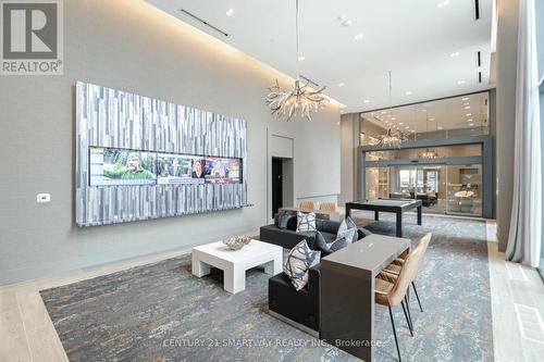 411 - 2450 Old Bronte Road, Oakville, ON - Indoor