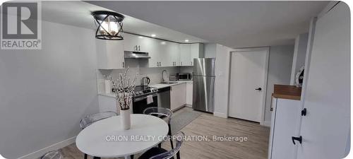 Bsmt - 1110 Pinegrove Road, Oakville, ON - Indoor Photo Showing Kitchen