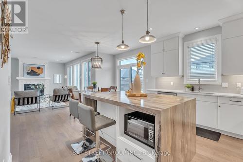 2025 Bakervilla Street, London, ON - Indoor Photo Showing Kitchen With Upgraded Kitchen