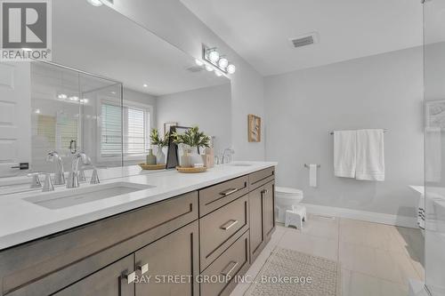 2025 Bakervilla Street, London, ON - Indoor Photo Showing Bathroom