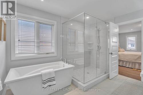 2025 Bakervilla Street, London, ON - Indoor Photo Showing Bathroom