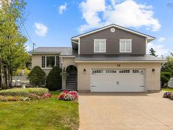 24 Lantana Terrace  Dartmouth, NS B2X 3L2