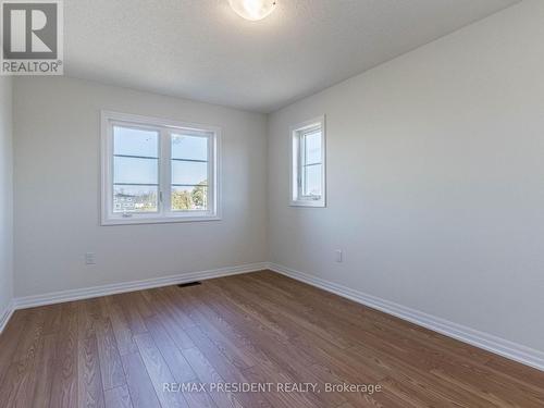 253 Warden Street, Clearview, ON - Indoor Photo Showing Other Room