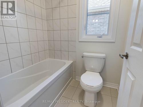 253 Warden Street, Clearview, ON - Indoor Photo Showing Bathroom