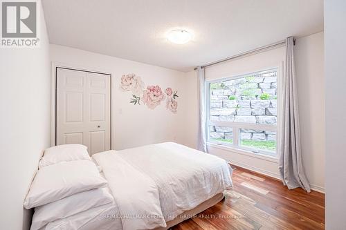 22 Pine Ridge Trail, Oro-Medonte, ON - Indoor Photo Showing Bedroom